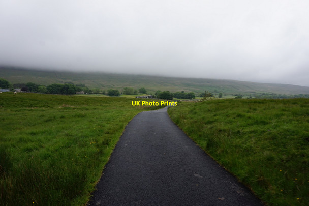 Photo 6"x4" 8-30am, path towards Bruntscar Chapel-le-Dale c2017