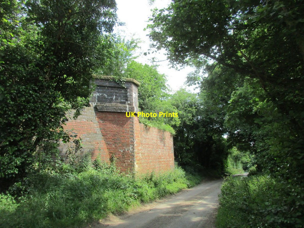 Photo 6"x4" Bridge abutment Southrop\/SP3532 c2017