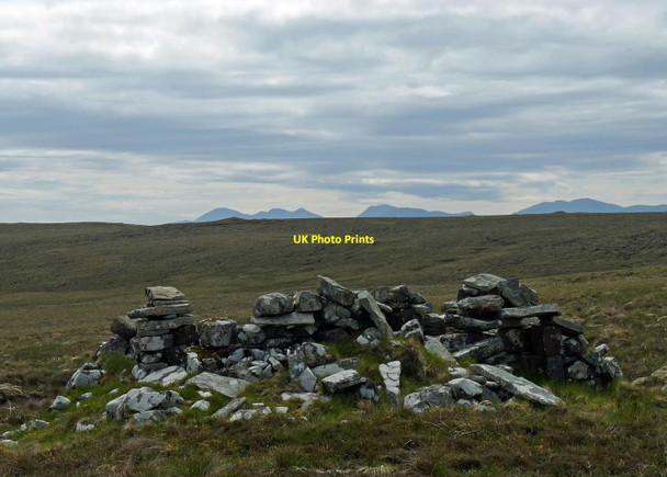 Photo 6"x4" Shieling, Druim Corcadail, Isle of Lewis Beinn Feusag c2017