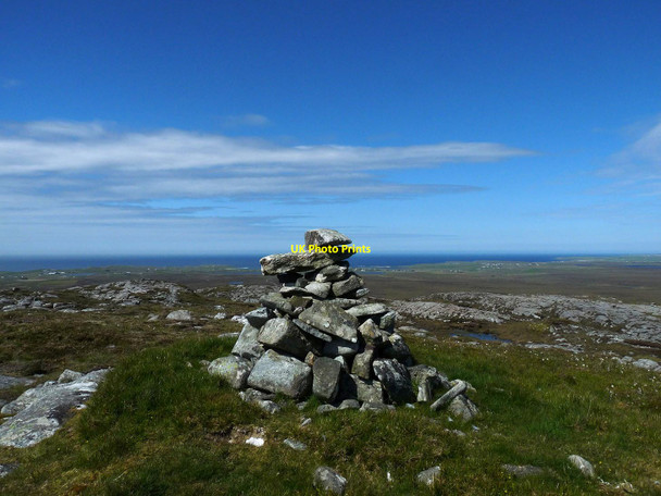 Photo 6"x4" Cairn, Beinn Choinnich, Isle of Lewis Pairc Shiaboist c2017