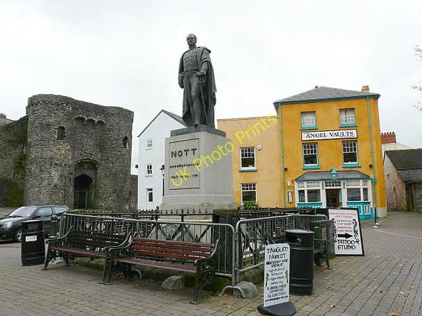 Photo 6"x4" Nott Monument and Nott Square, Carmarthen Carmarthen\/Caerfyrddin c2008