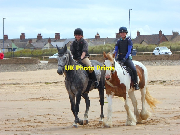 Photo 6"x4" A ride on Redcar beach Redcar\/NZ6124 c2017