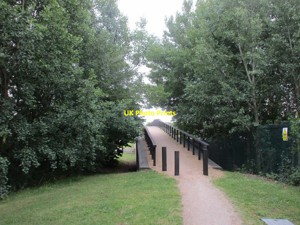 Photo 6"x4" Footbridge over the entrance to Lemonroyd Marina Wood Row\/SE3827 c2017