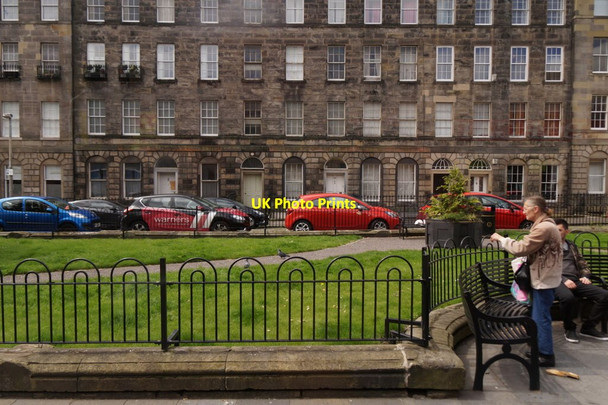 Photo 6"x4" Feeding pigeons, Clerk Street, Edinburgh Edinburgh c2017