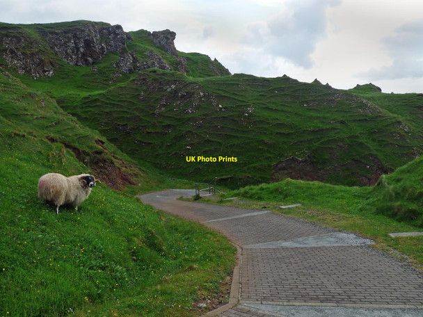 Photo 6"x4" Access to Tr\u00c3\u00a0igh Ghioradail, Isle of Lewis Tolstadh bho Thuath c2017