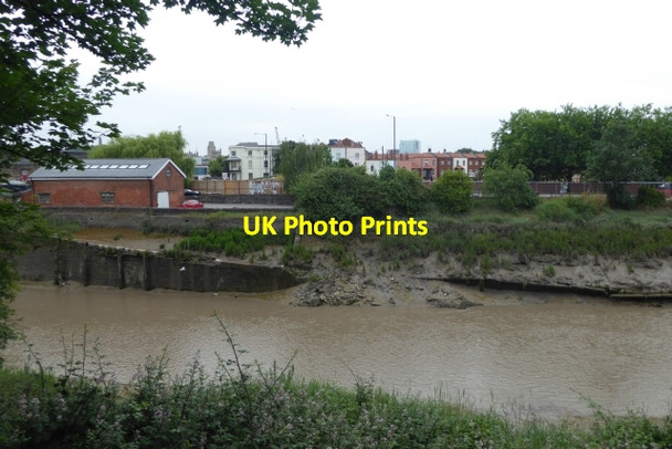 Photo 6"x4" Across the River Avon Bedminster c2017
