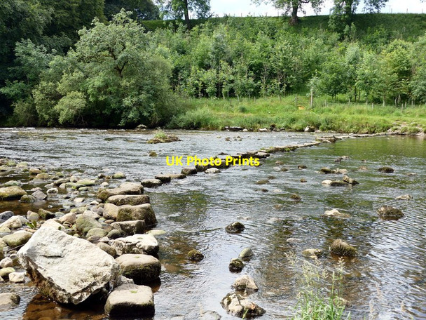 Photo 6"x4" Stepping stones over the River Wharfe Hebden c2017