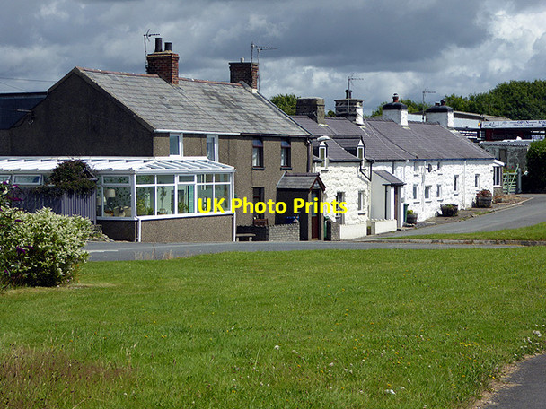 Photo 6"x4" Cottages beside the A497 road Afon Wen\/SH4437 c2017