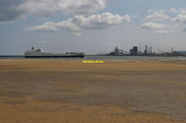 Photo 6"x4" Ship entering the Tees, from North Gare Seaton Carew c2015