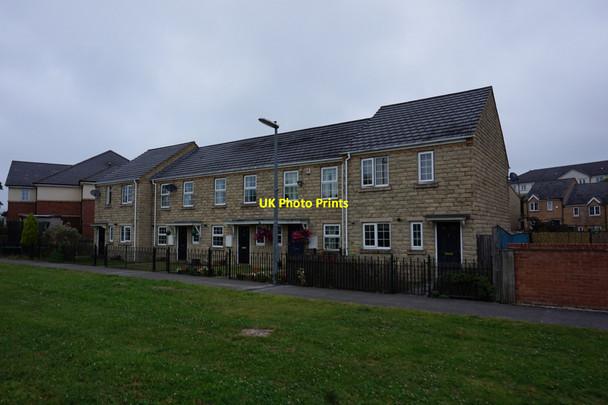 Photo 6"x4" Houses off Carriage Way, Heckmondwike Heckmondwike c2017
