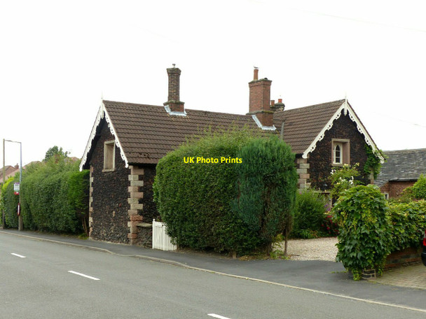 Photo 6"x4" Cinder Cottage on Station Road, West Hallam West Hallam c2017