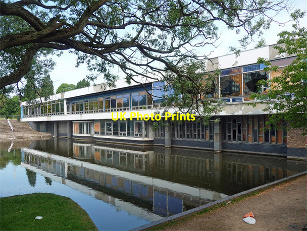 Photo 6"x4" Former canteen block, Alexandra Park, St Helens St Helens\/SJ5095 c2013