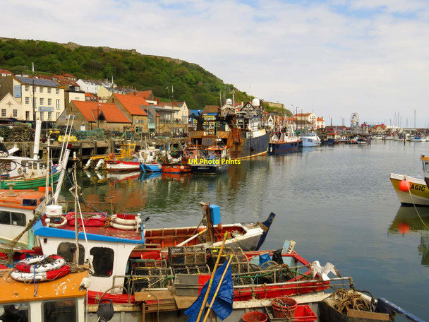 Photo 6"x4" The Old Harbour in Scarborough Scarborough\/TA0388 c2016 P1