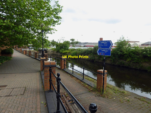 Photo 6"x4" Trans Pennine Trail signs Rotherham Rotherham c2016