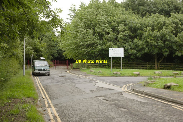 Photo 6"x4" Entrance to Middleton Park Beeston Park Side c2016