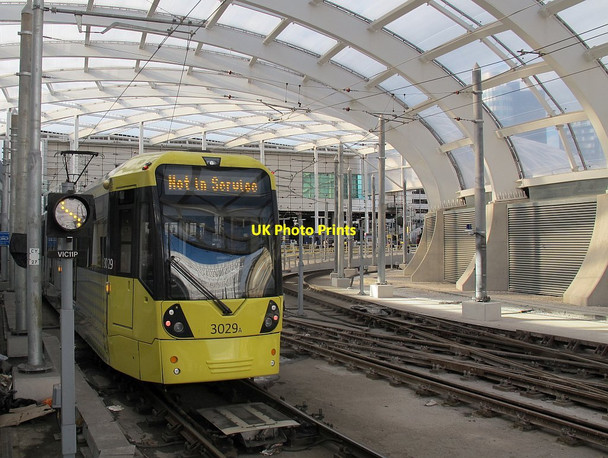 Photo 6"x4" Metrolink tram, Manchester Victoria Manchester c2016