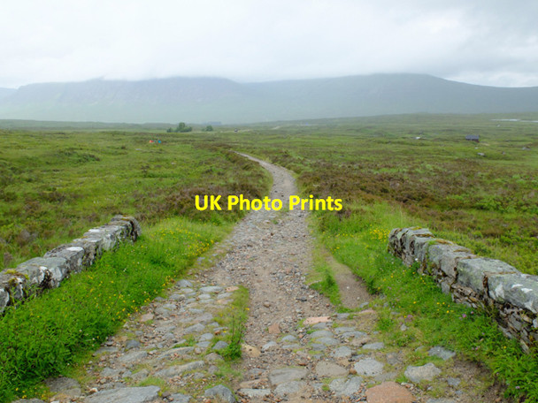 Photo 6"x4" West Highland Way approaching Kings House Allt nam Guibhas c2016