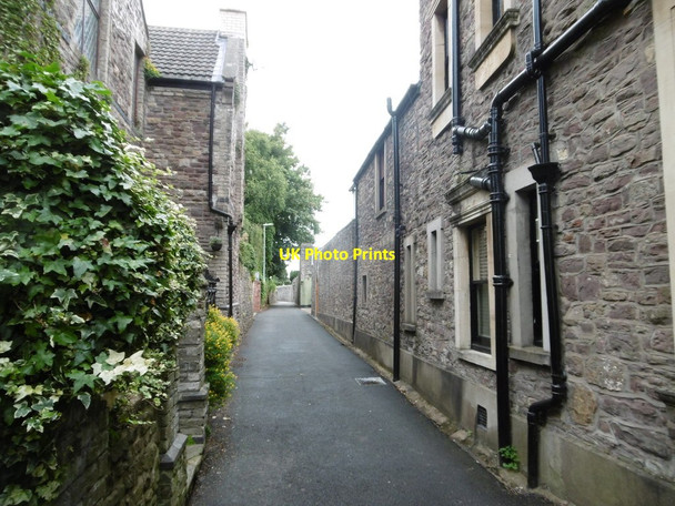 Photo 6"x4" Caerleon, Mynde Wall Caerleon or Caerllion c2016