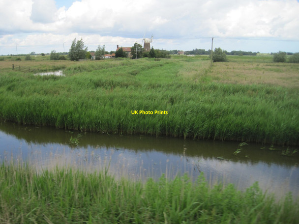 Photo 6"x4" View from a Norwich-Great Yarmouth train - Stracey Arms Drainage Mill Stokesby c2016