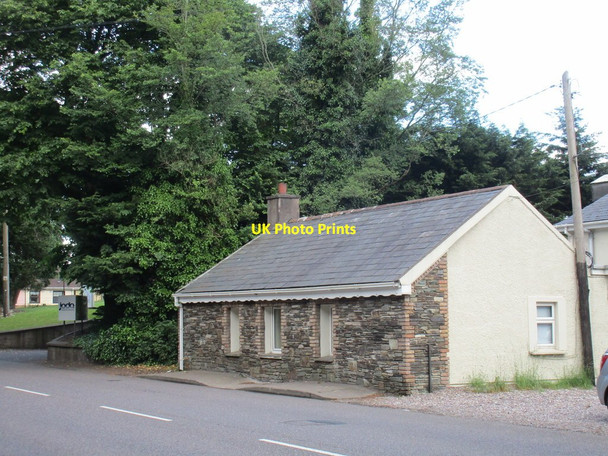 Photo 6"x4" Cottage on Model Farm Road Carrigrohane c2016