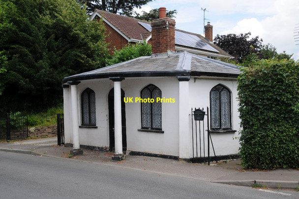 Photo 6"x4" Lodge or toll house in Leominster Leominster c2016