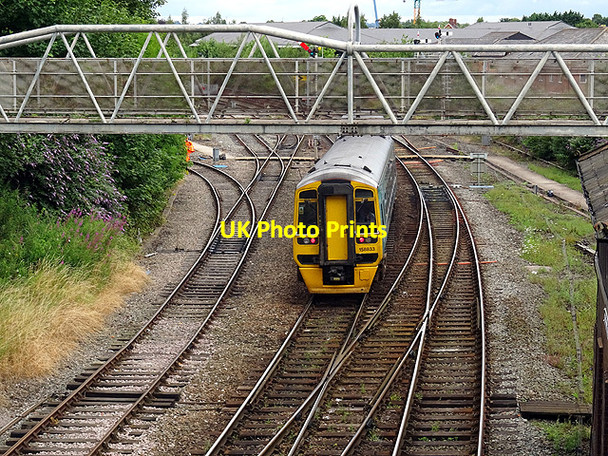 Photo 6"x4" The 08:30 from Aberystwyth Shrewsbury c2016