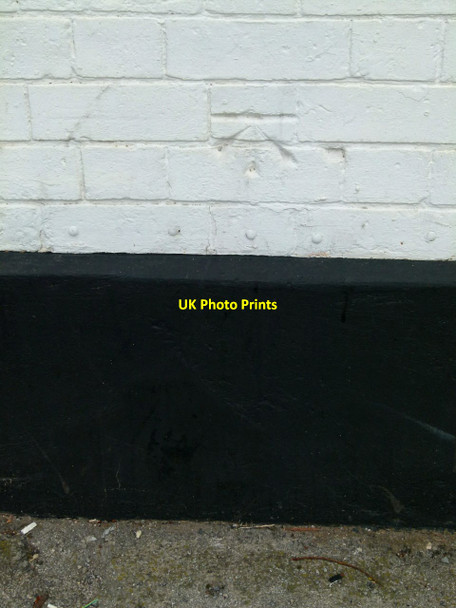 Photo 6"x4" Bench mark, former Clinton Arms Nottingham\/SK5641 c2016