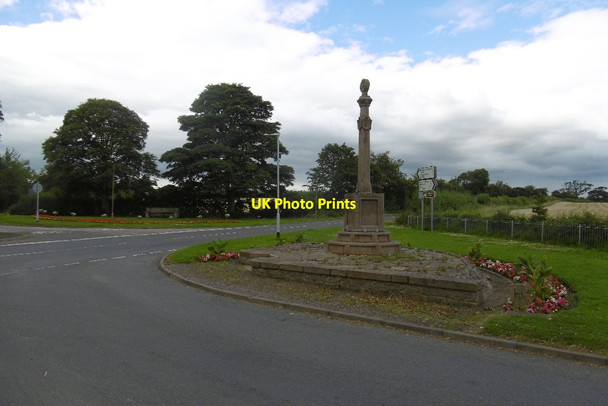 Photo 6"x4" Pencaitland War Memorial New Town\/NT4470 c2016