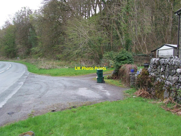 Photo 6"x4" Old Milestone Llanrwst c2016