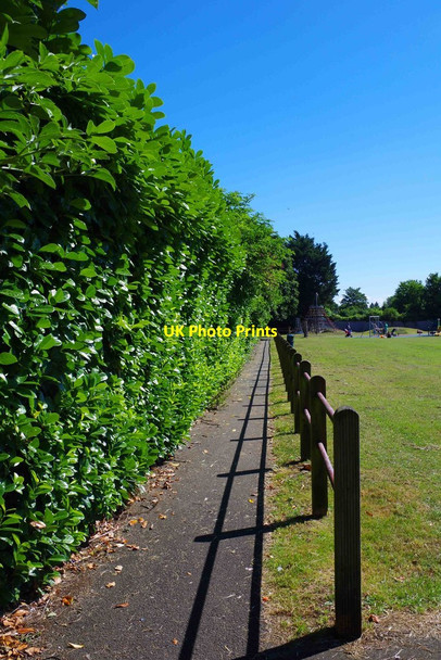Photo 6"x4" Footpath along edge of Alvescot Road Recreation Ground, Alvescot Road, Carterton, Oxon Carterton\/SP2806 c2016