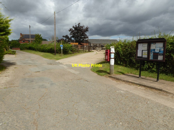 Photo 6"x4" Entrance to Baughton Hall Farm Baughton c2016