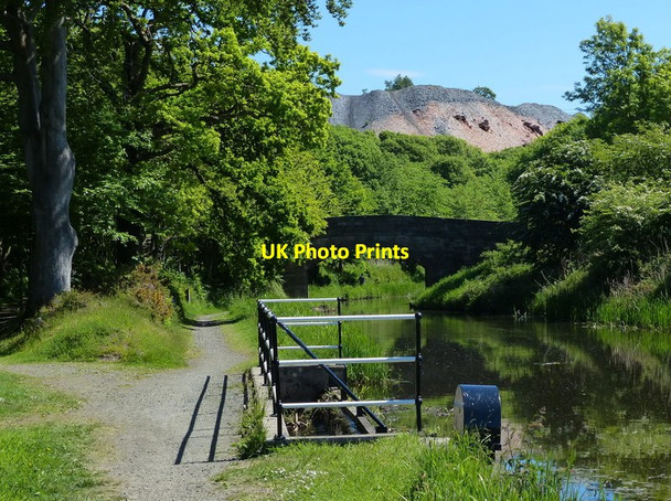 Photo 6"x4" Union Canal overflow near Philpstoun Old Philpstoun c2016