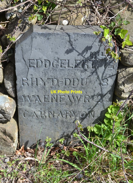 Photo 6"x4" Old Milestone Caernarfon c2016