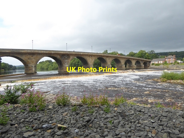 Photo 6"x4" Hexham Bridge and weir Hexham c2016
