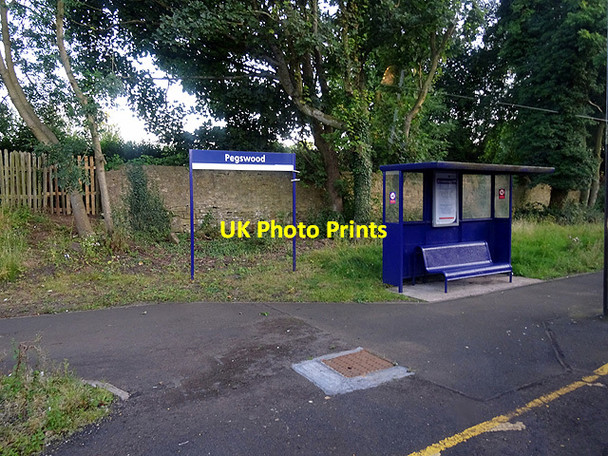 Photo 6"x4" Waiting shelter at Pegswood Station Morpeth c2016