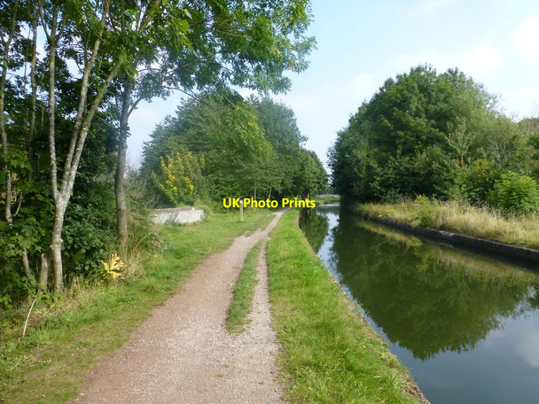 Photo 6"x4" The Bridgewater Canal crosses the River Bollin aqueduct Dunham Woodhouses c2015