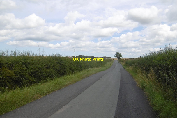 Photo 6"x4" Yellow road, Middleton on Leven Hilton\/NZ4611 c2016
