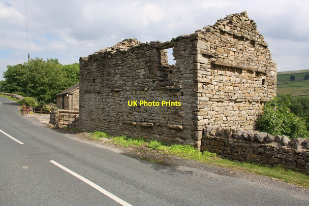 Photo 6"x4" Barn beside B6270 at Mouse Hall Crackpot c2016