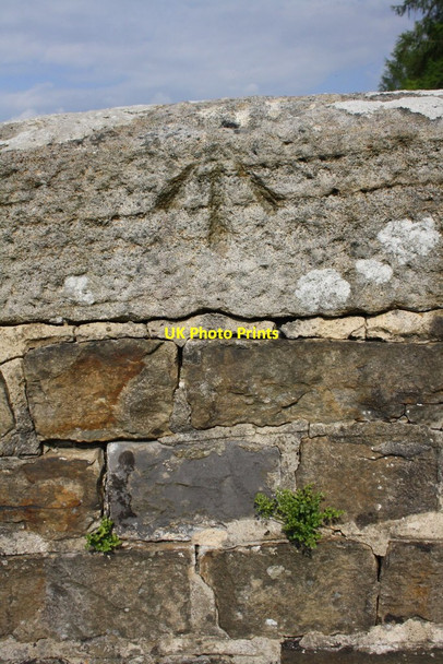 Photo 6"x4" Benchmark on parapet of Isles Bridge Crackpot c2016