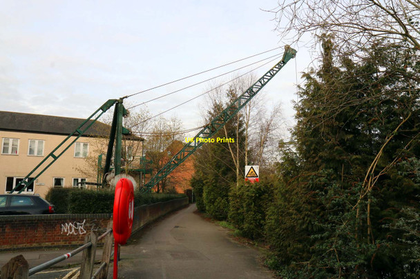 Photo 6"x4" A crane over the Thames Path Oxford\/SP5106 c2016