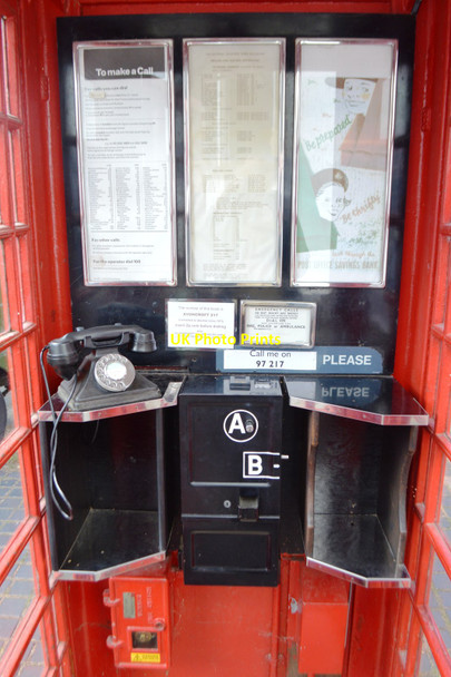 Photo 6"x4" Inside a K6 Telephone Kiosk Bromsgrove c2016