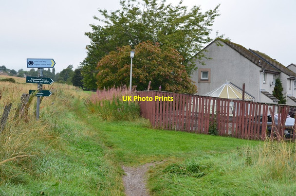 Photo 6"x4" Great Glen Way sign in suburban Inverness Inverness c2016