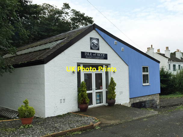 Photo 6"x4" Isle of Skye Paint Company Portree \/ Port Righ c2016