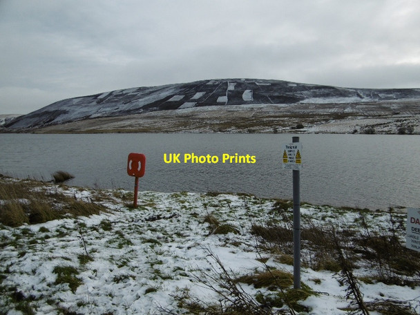 Photo 6"x4" Threipmuir Reservoir and Black Hill Malleny Mills c2016