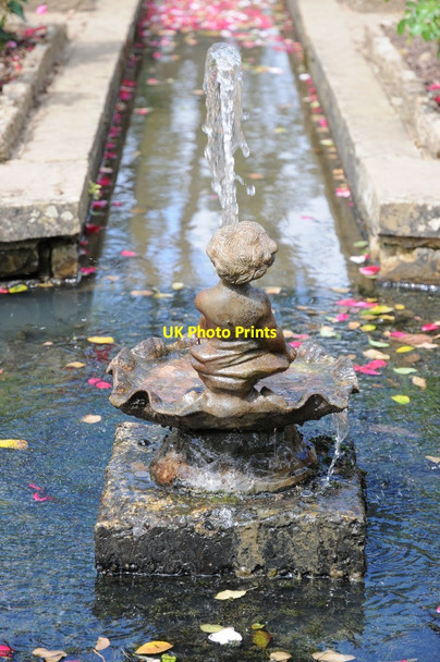 Photo 6"x4" Fountain in the gardens at Bateman's Burwash c2016
