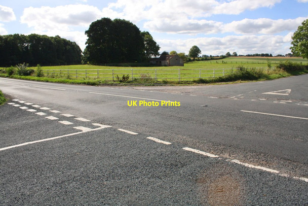 Photo 6"x4" Crossroads of Watlass Lane and B6268 Thornton Watlass c2016