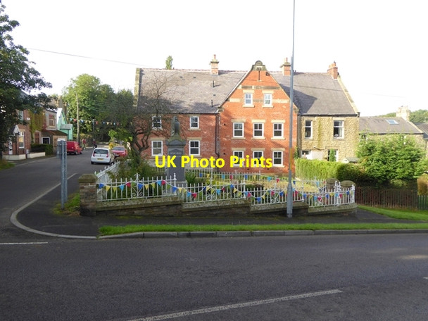 Photo 6"x4" War Memorial, Clara Vale Ryton\/NZ1564 c2016