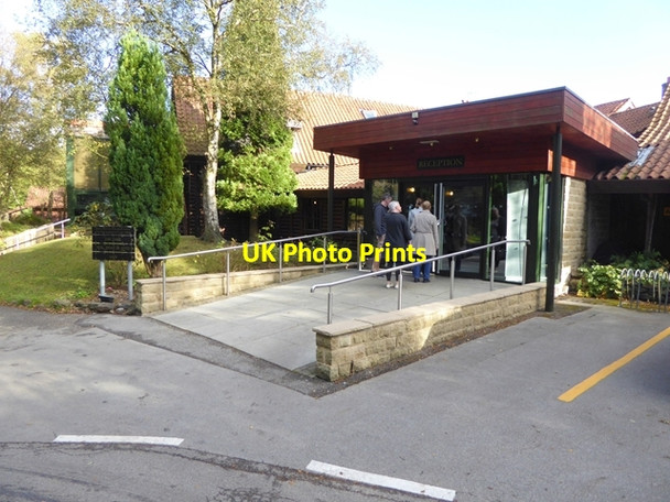 Photo 6"x4" Entrance to Chevin Country Park Hotel Guiseley c2016