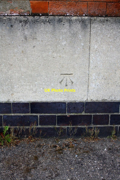 Photo 6"x4" Benchmark on 'Old School House' Oakham\/SK8509 c2016