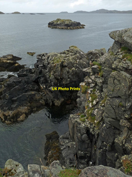 Photo 6"x4" Coastline, Rubha na h-Airde, Great Bernera Crothair c2016